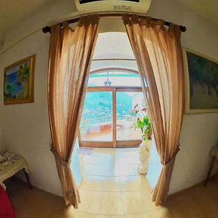 Casa Danira - *